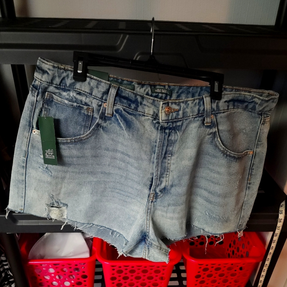 NWT denim shorts size 17